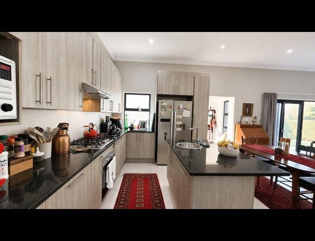 3 BEDROOM HOUSE FOR SALE IN MIDSTREAM RIDGE